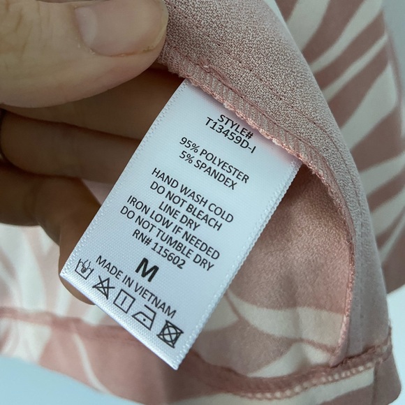 NWT Lush Dusty Rose Palm Leaf Blazer - Picture 10 of 11